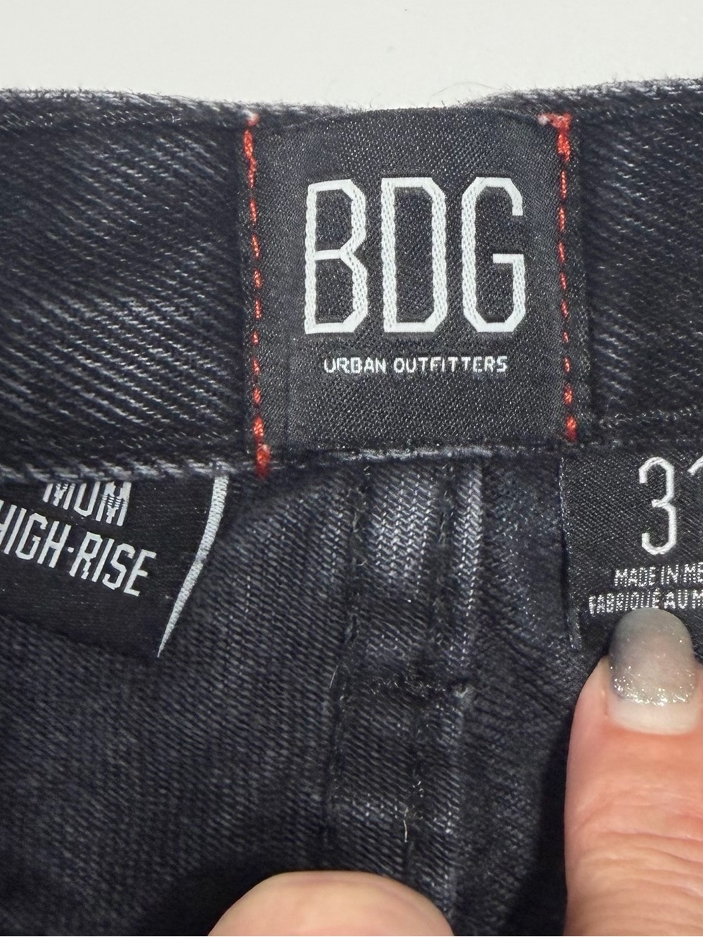 BDG Urban Outfitters Mom High Rise Black Denim Shorts 31 - Picture 3 of 8